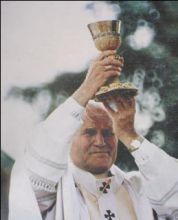 Il Papa solleva il calice “gandinese”