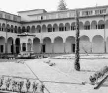 Una veduta esterna del convento delle suore Orsoline di Gandino, dove si svolgerà il convegno